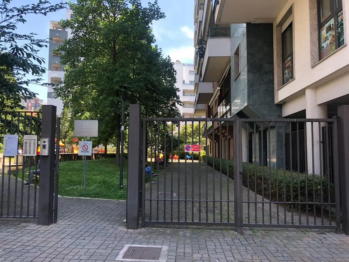 Appartamento con giardino max 6 persone sulla mm3 gialla Milano