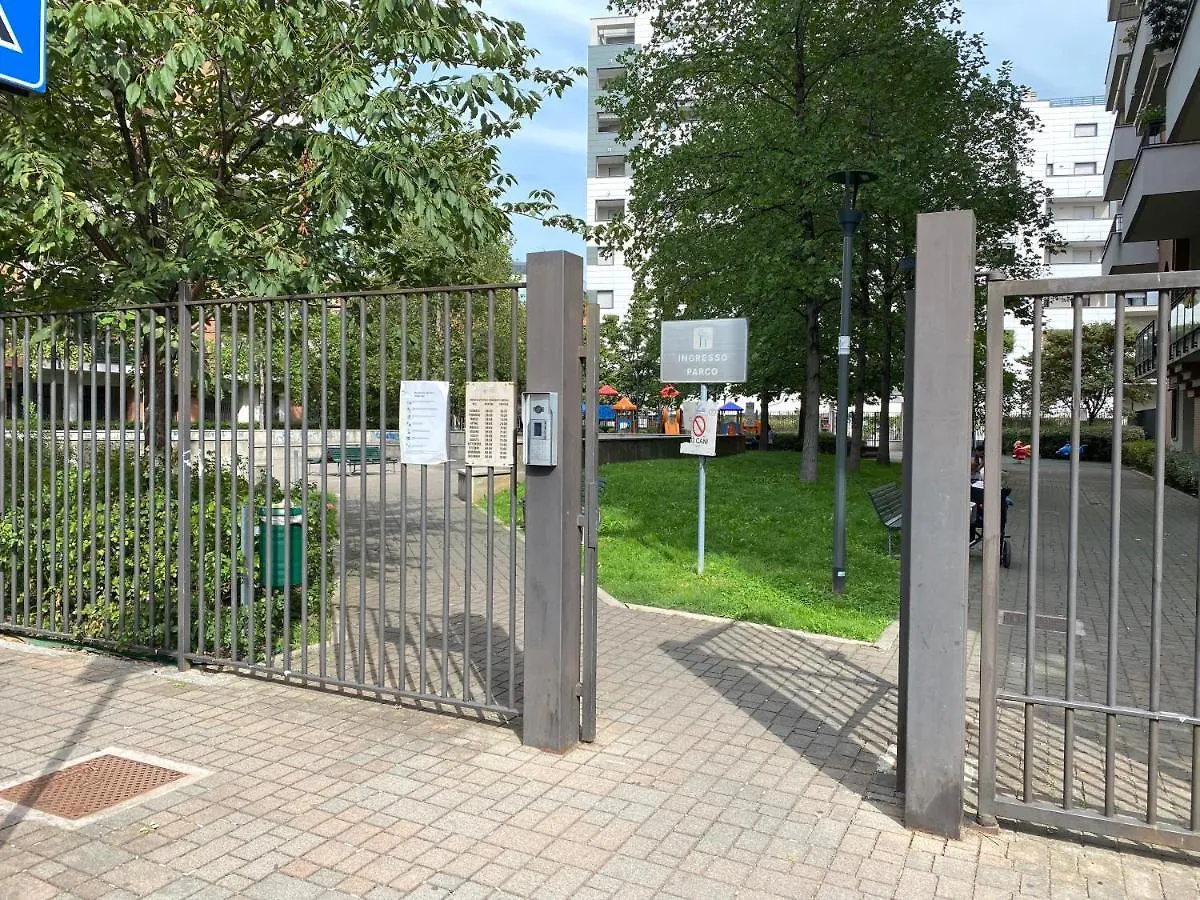 Appartamento con giardino max 6 persone sulla mm3 gialla Milano 0*,