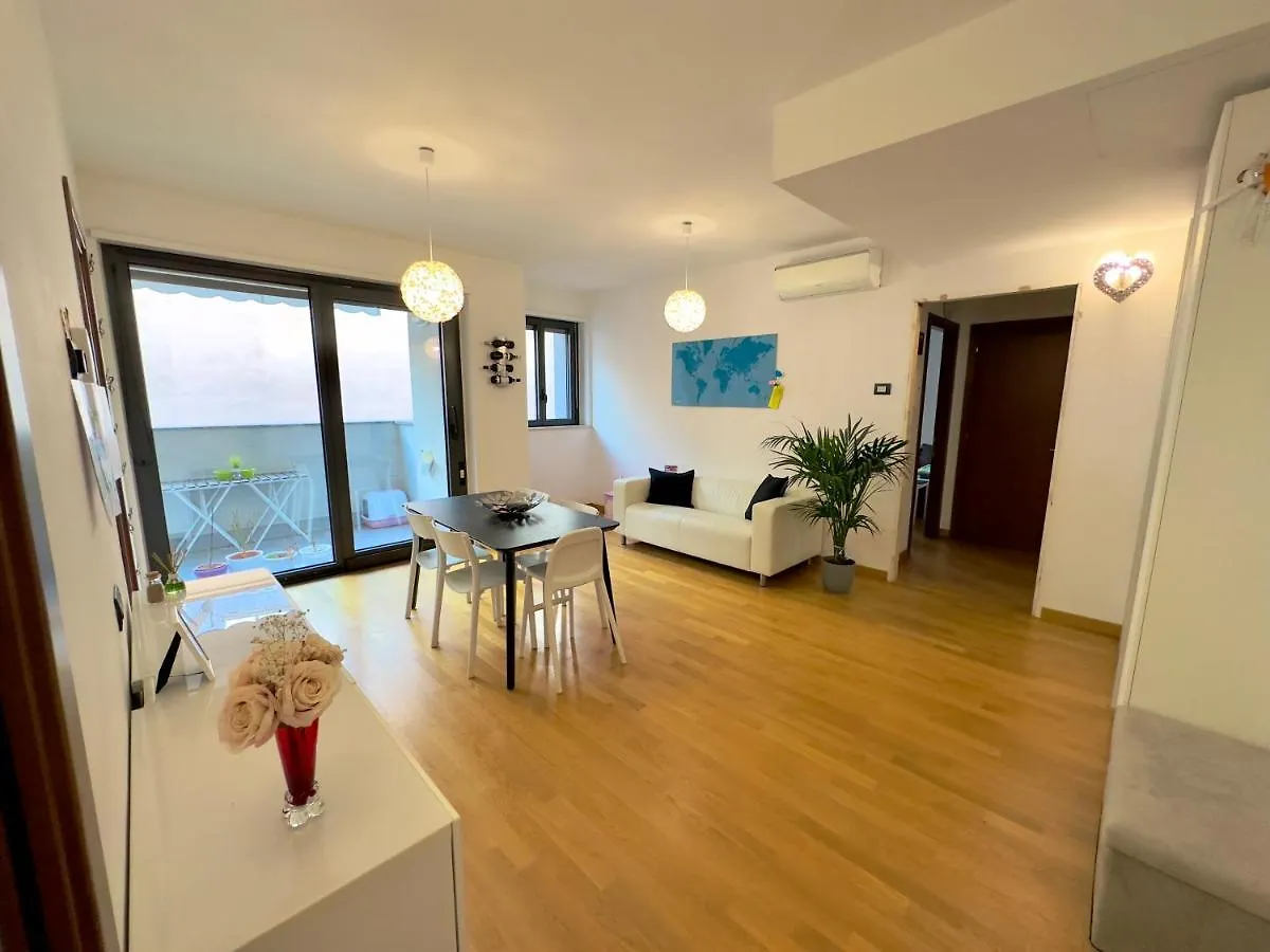 Appartamento con giardino max 6 persone sulla mm3 gialla Milano