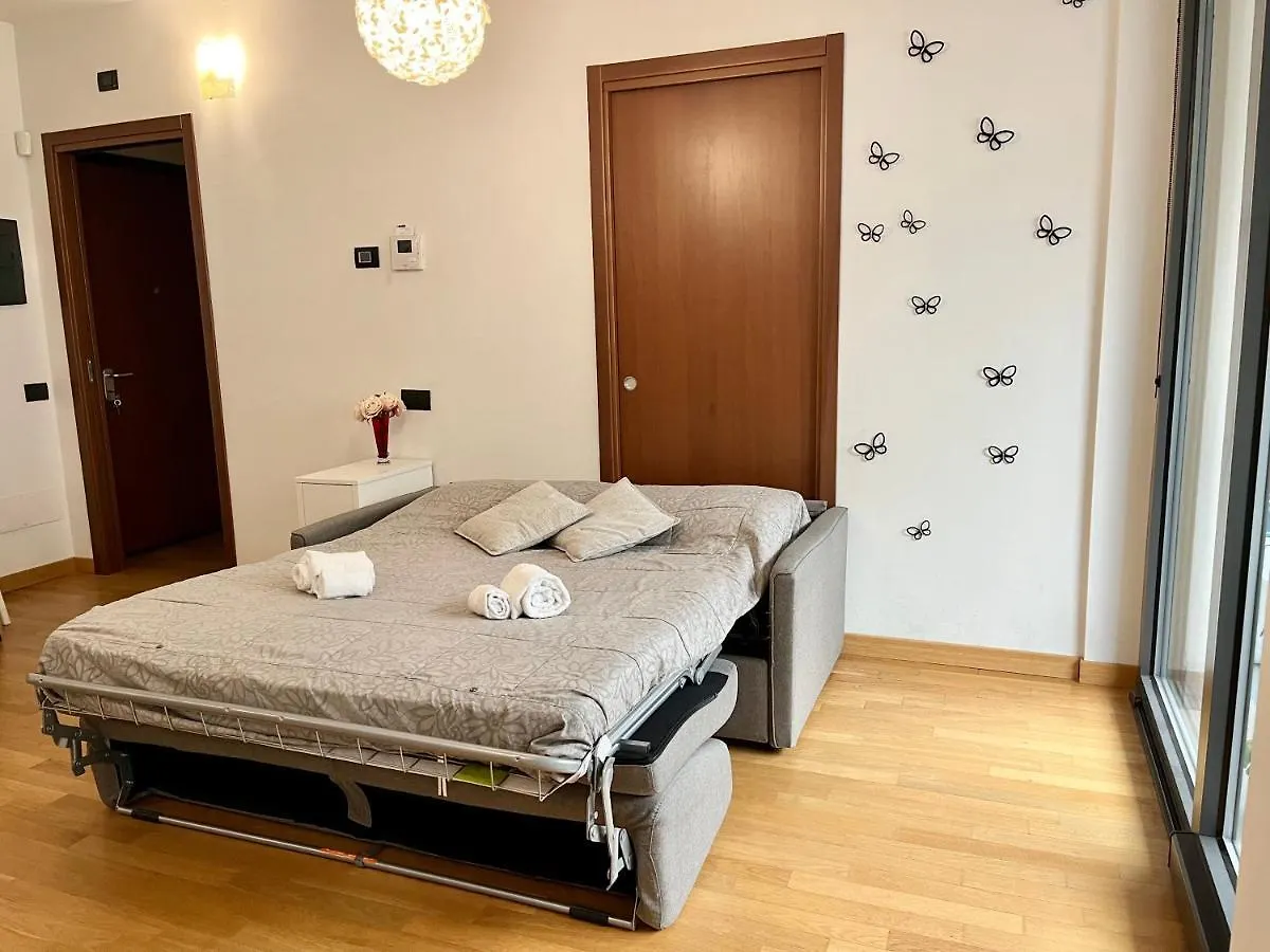 Appartamento con giardino max 6 persone sulla mm3 gialla Milano