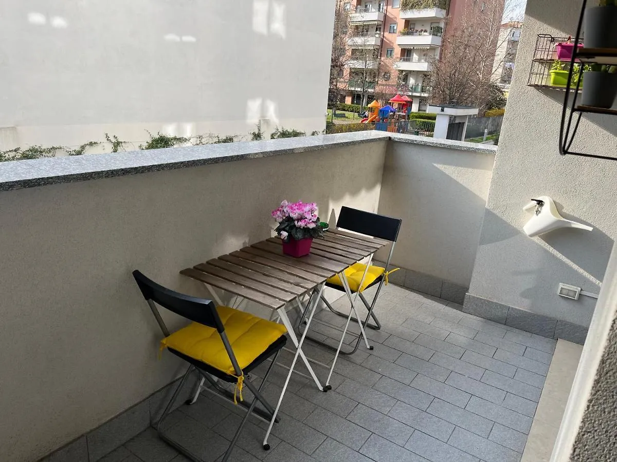 Appartamento con giardino max 6 persone sulla mm3 gialla Milano