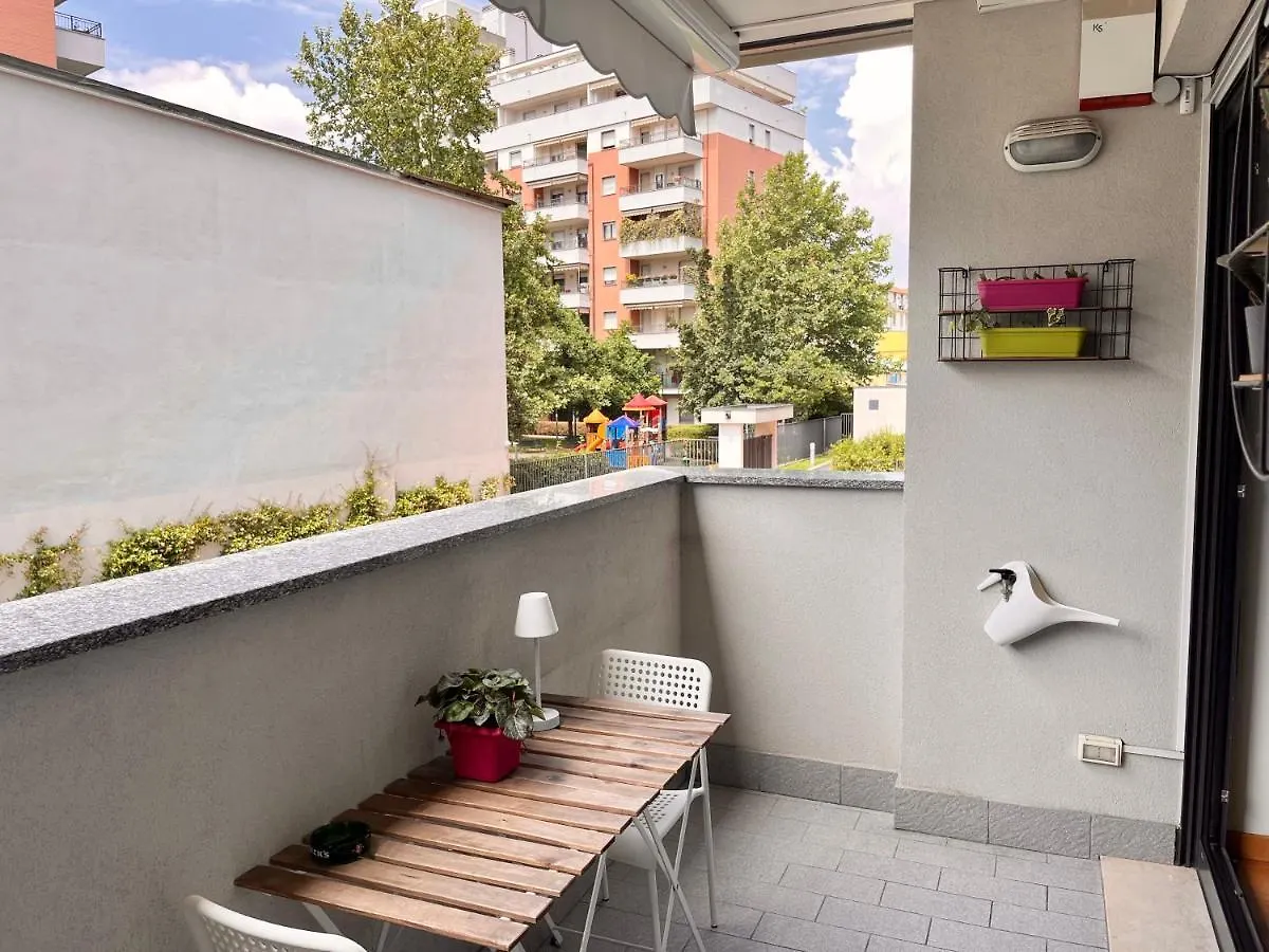Appartamento con giardino max 6 persone sulla mm3 gialla Milano
